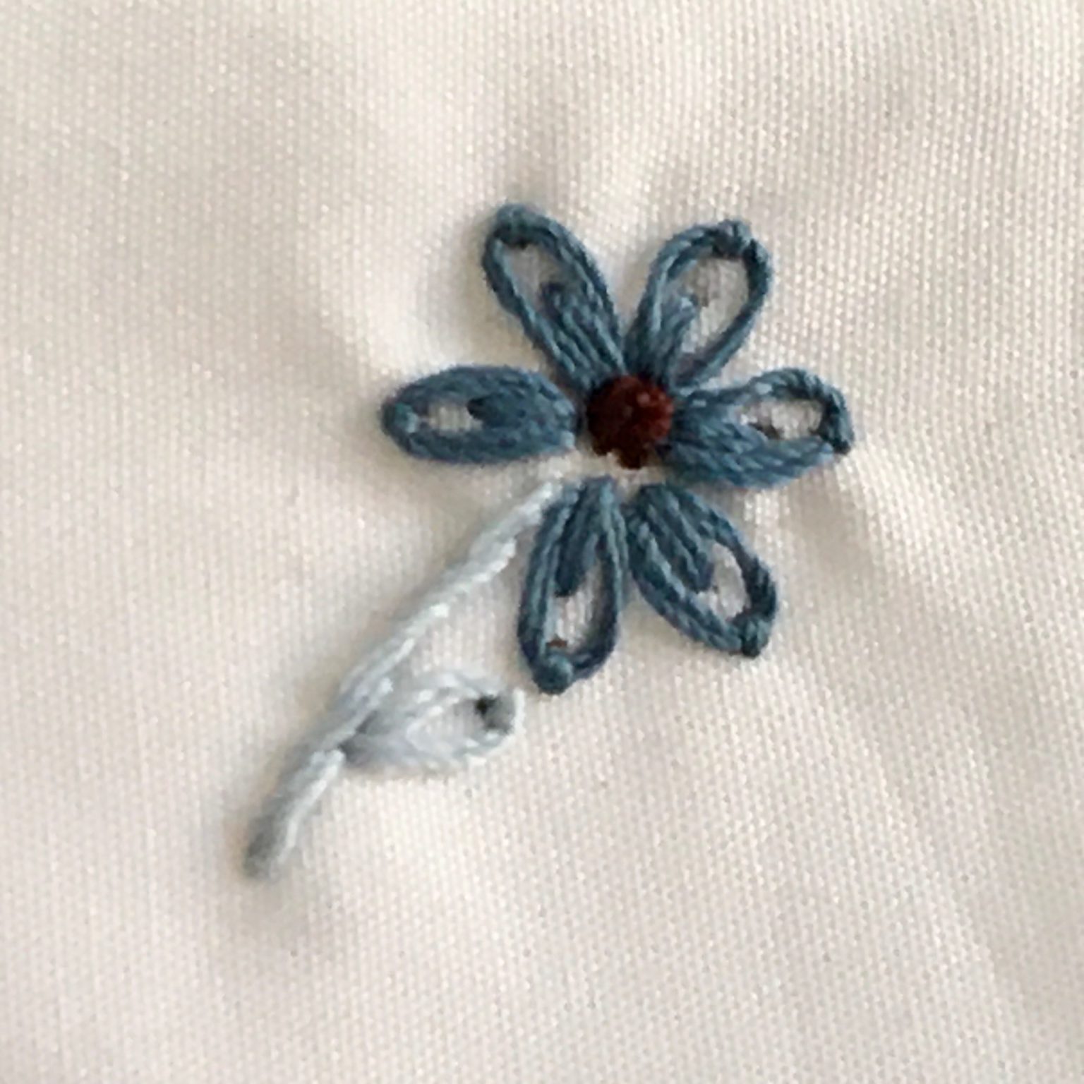 Einstecktuch mit Blume, EMBROIDERY – Bild 5