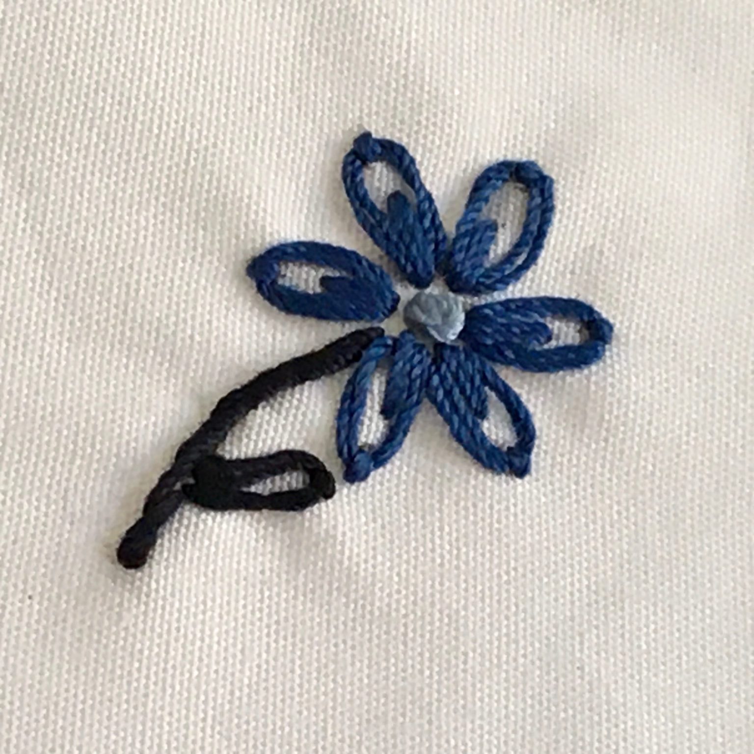 Einstecktuch mit Blume, EMBROIDERY – Bild 9